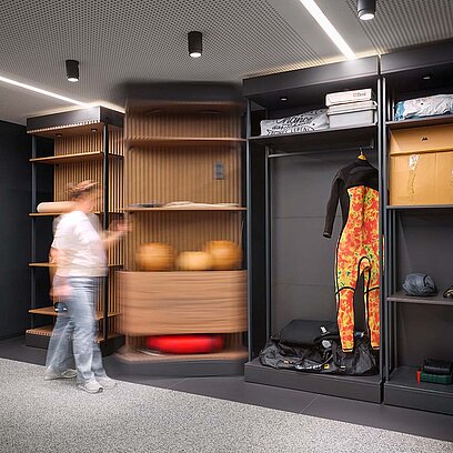 Drehbares Stauraummodul für Sportequipment