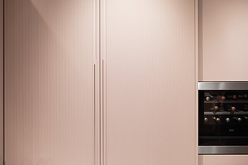 Design trend for kitchens: pastel shades and textured surfaces, seen at Arrex. Photo: Hettich 